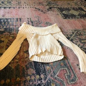 Off the shoulder cremated thick knit top